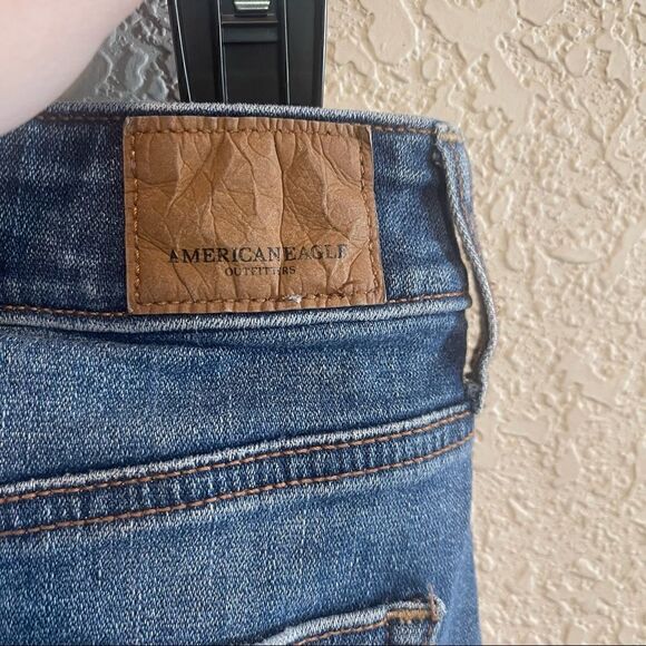 American Eagle Outfitters- Distressed Frayed Hem Mini Denim Skirt, Size 6 - Picture 7 of 10